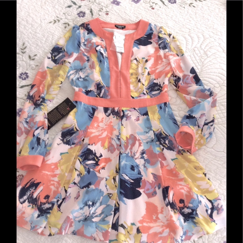 Bebe floral dress🌸